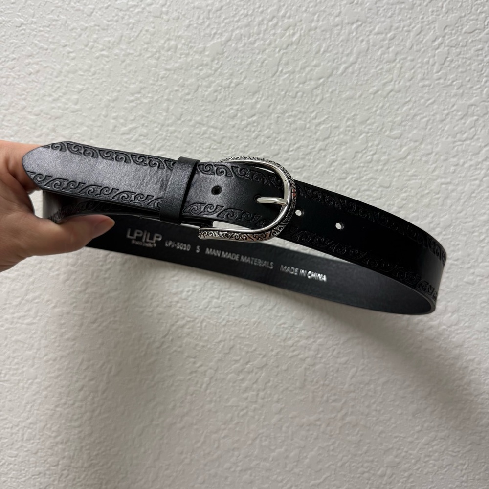 Linea Pelle Black Embossed Belt with Silver Buckle - Picture 3 of 7